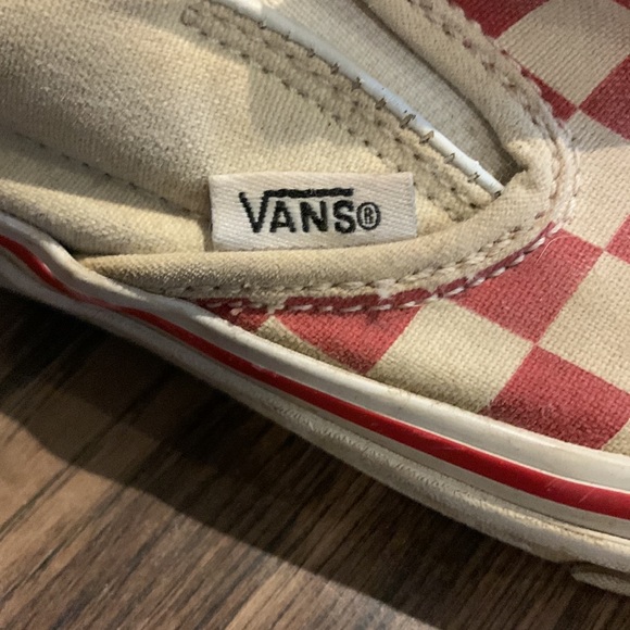 red checkered vans - Picture 3 of 4